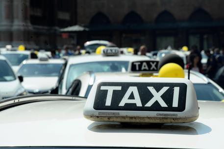 Si rinnova la convenzione per il servizio denominato Taxi Rosa sottoscritta tra il Comune e la Cooperativa di servizio Taxi Trento, in rappresentanza di tutti i tassisti operati sulla città di Trento.