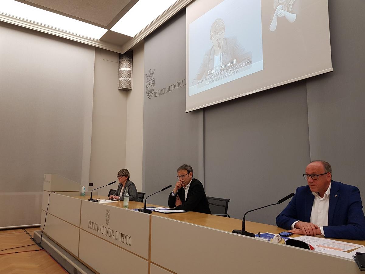 Il Trentino riparte, entrando nella cosiddetta “Fase 2” con Programma Covid 19, il disegno di legge approvato dalla Giunta provinciale per il sostegno delle famiglie, dei lavoratori e delle imprese di ogni settore economico, colpite dagli effetti della pandemia di Coronavirus. 